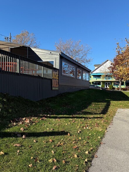 More Photos Of 4776 Lake Ave, Rochester Restaurant For Lease