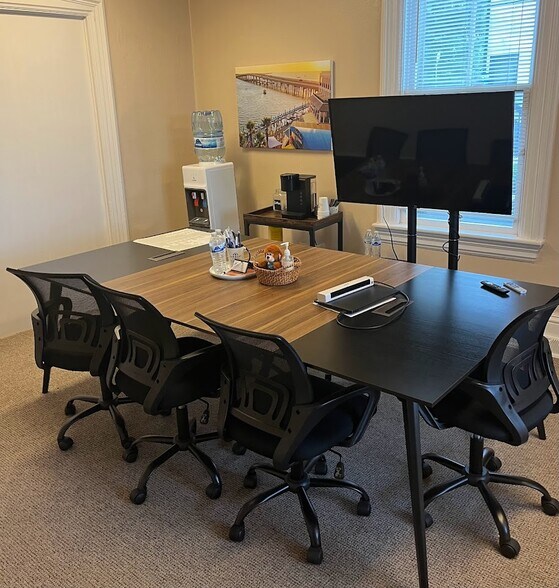 More Photos Of 1550 Lewis Center Rd, Lewis Center Freestanding For Sale