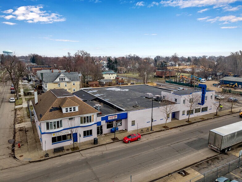More Photos Of 2422-2426 S Park Ave, Buffalo Bowling Alley For Sale