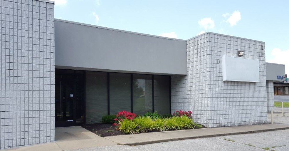 228 Tennsco Dr, Dickson, TN 37055 Bank For Sale