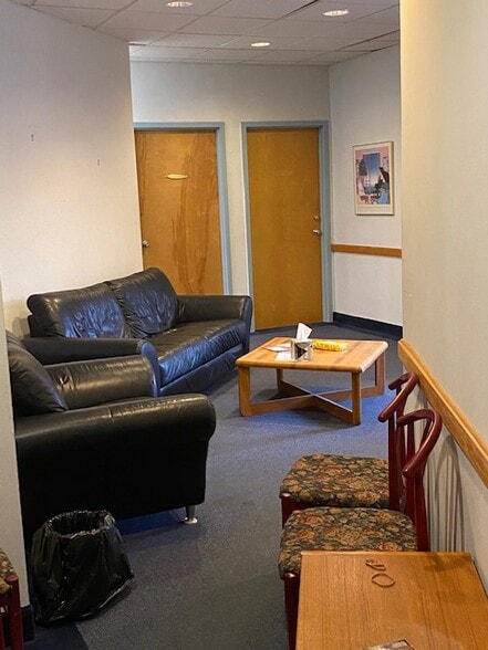 More Photos Of 1 Washington St, Wellesley Medical For Lease