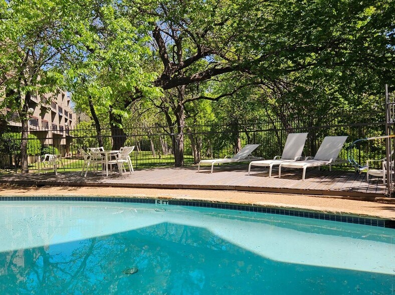 More Photos Of 7570-7610 Skillman St, Dallas Apartments For Sale