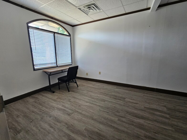 More Photos Of 5390 Peachtree Industrial Blvd, Norcross Storefront Retail Office For Lease
