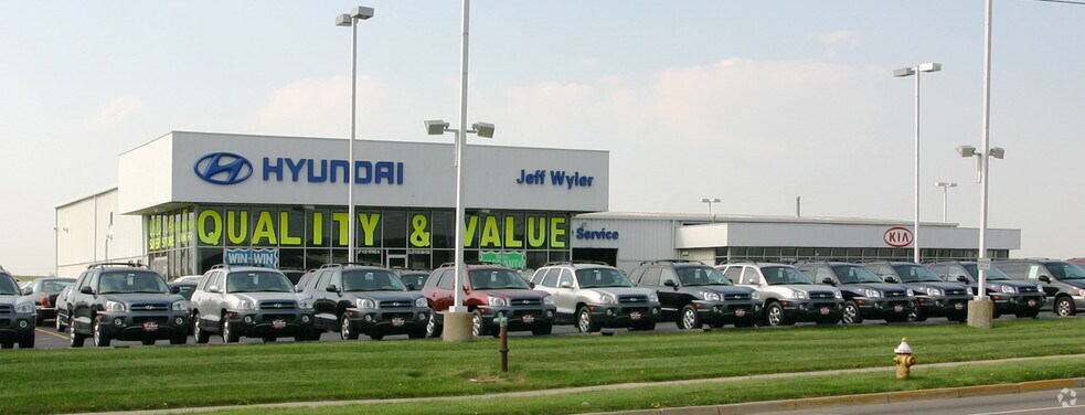 More Photos Of 1000 Shiloh Springs Rd, Dayton Auto Dealership For Lease