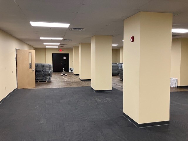 More Photos Of 20 McJunkin Rd, Nitro Distribution For Lease