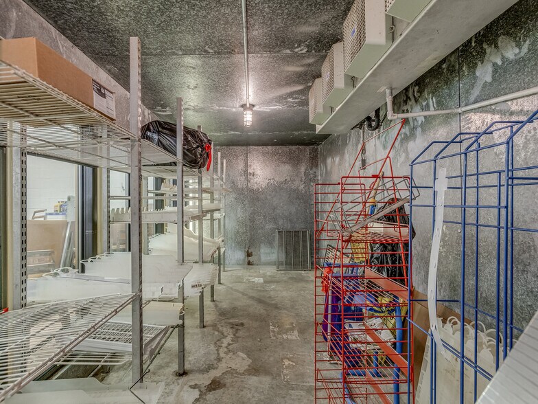 More Photos Of 1221 N 8th Ave, Stroud Convenience Store For Sale