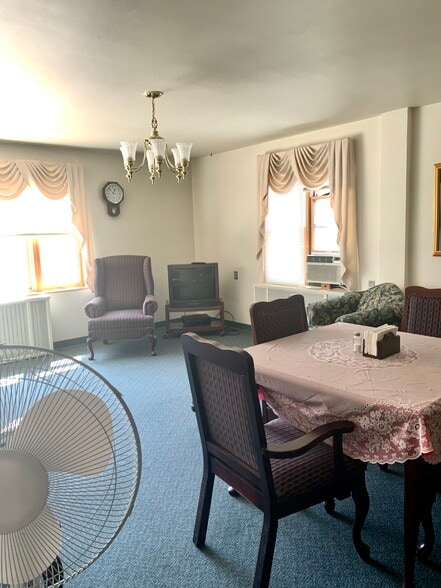 More Photos Of 500 6th Ave, Mendota Skilled Nursing Facility For Lease