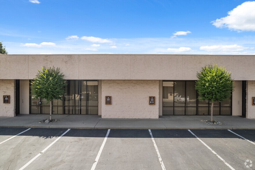 More Photos Of 30941 Agoura Rd, Westlake Village Unknown For Lease