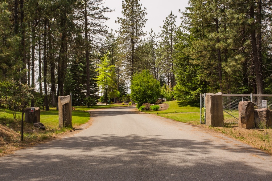 Primary Photo Of 14617 N Newport Hwy, Mead Religious Facility For Sale