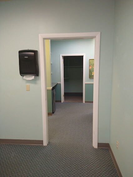 More Photos Of 140 Point Judith Rd, Narragansett Storefront Retail Office For Sale