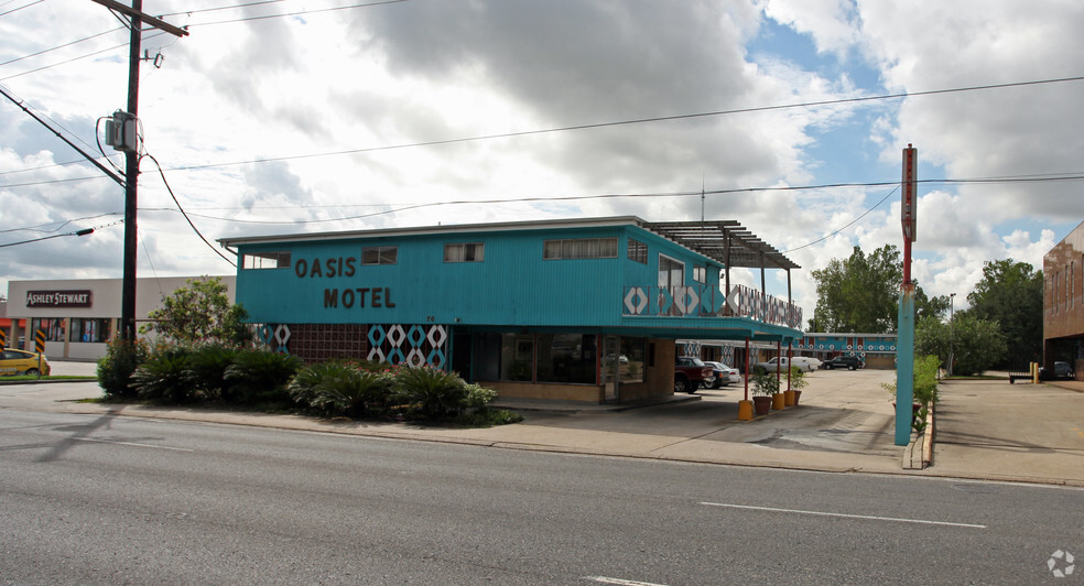 Primary Photo Of 70 WestBank Expy, Gretna Hotel For Sale