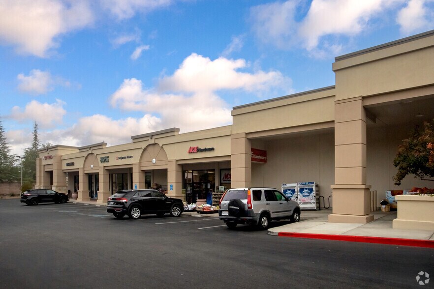 More Photos Of 12850-12960 Saratoga Sunnyvale Rd, Saratoga General Retail For Lease