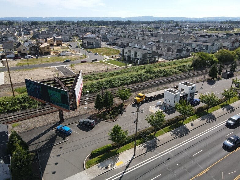 More Photos Of 21150 SW Tualatin Valley Hwy, Beaverton General Retail For Sale