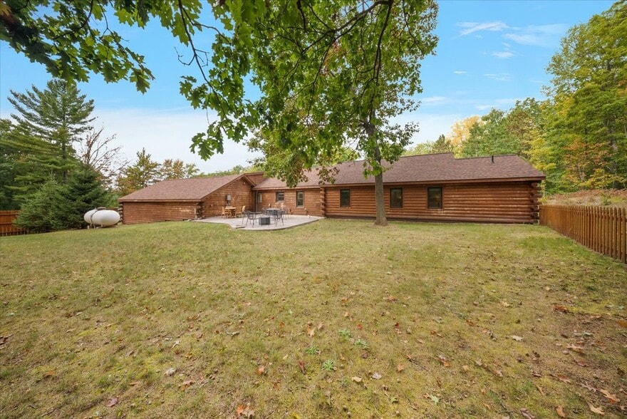 More Photos Of 3943 N Skookum Rd, Luther Hotel For Sale