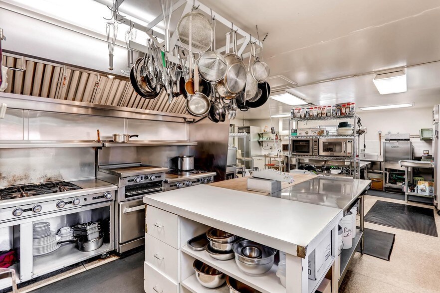 More Photos Of 32138 Highway 72, Golden Restaurant For Sale