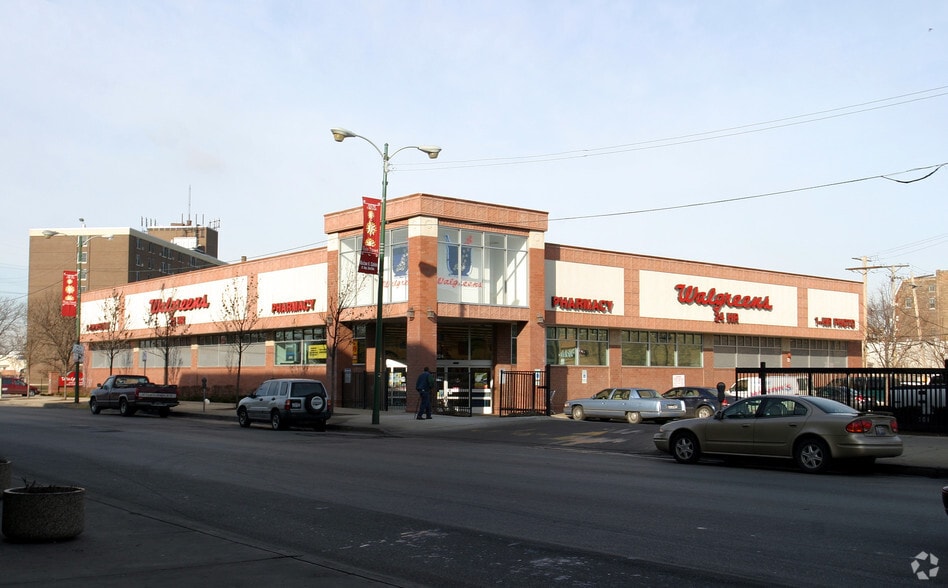 Primary Photo Of 9148 S Commercial Ave, Chicago Drugstore For Lease
