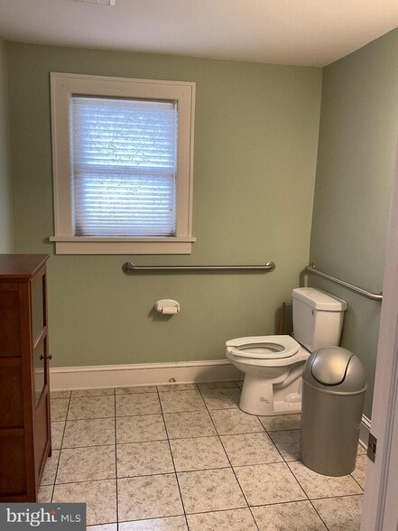 More Photos Of 300 Spruce St, Doylestown Office For Sale