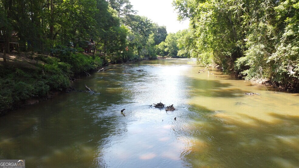 More Photos Of 5543 Juliette Rd, Juliette Specialty For Sale