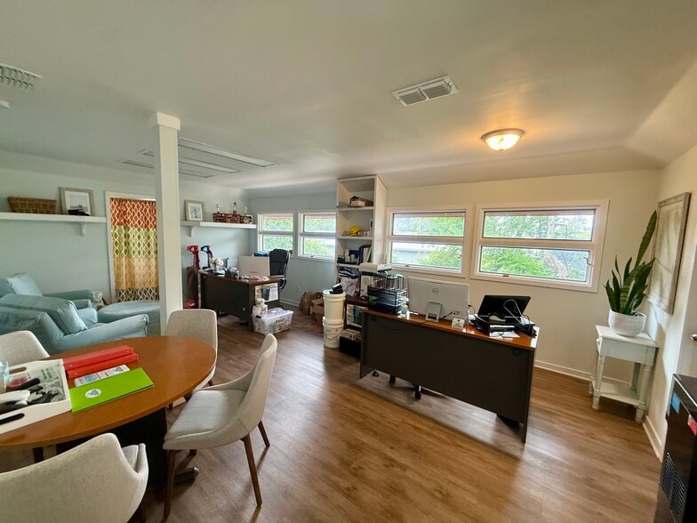 More Photos Of 1411 S 14th St, Fernandina Beach Office For Lease