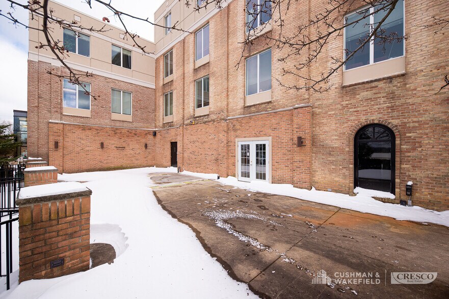 More Photos Of 24441-24481 Detroit Rd, Westlake Office For Sale