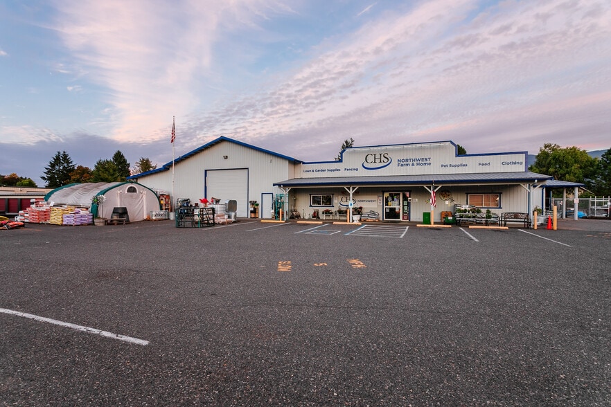 More Photos Of 102 Nooksack Ave, Nooksack Service Station For Sale