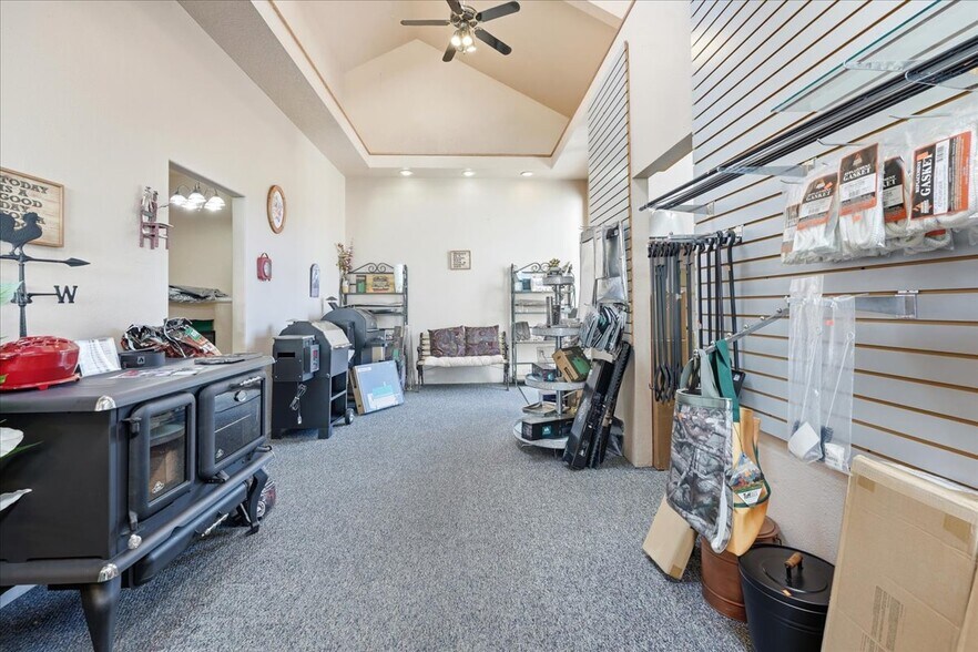 More Photos Of 222 W B St, Rainier General Retail For Sale