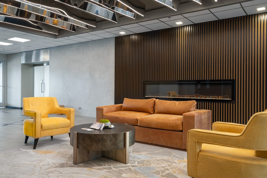 More Photos Of 9950 Lawrence Ave, Schiller Park Unknown For Lease