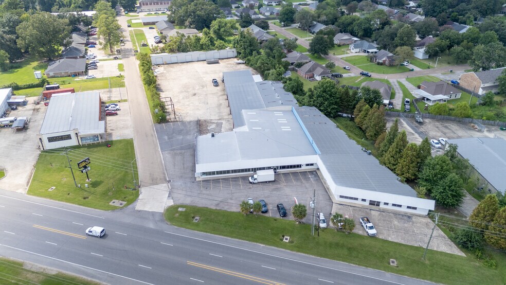 More Photos Of 947 Florida Ave SW, Denham Springs Flex For Sale