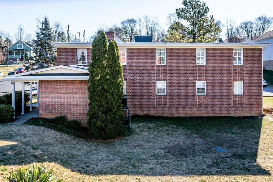 More Photos Of 2408 Hickory St, Staunton Religious Facility For Sale