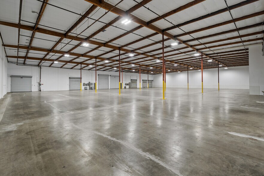 More Photos Of 16801-16811 S Central Ave, Carson Warehouse For Lease