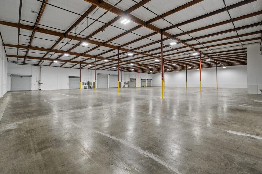 More Photos Of 16801-16811 S Central Ave, Carson Warehouse For Lease