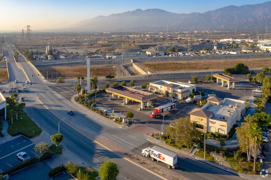 More Photos Of 5200 Rivergrade Rd, Irwindale Freestanding For Lease