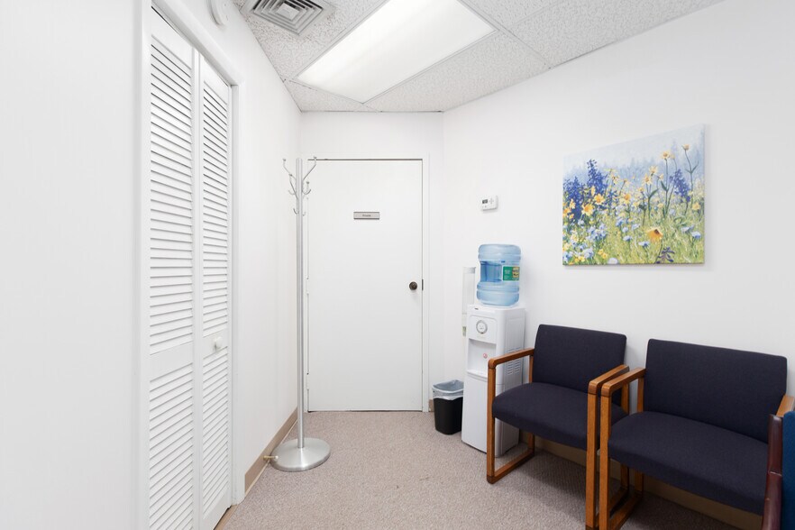 More Photos Of 155 Sycamore St, Glastonbury Office For Lease