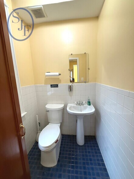 More Photos Of 175 Fenimore St, Brooklyn Flex For Lease