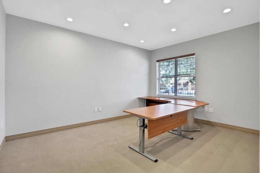 More Photos Of 6277 Dupont Station Ct, Jacksonville Medical For Lease