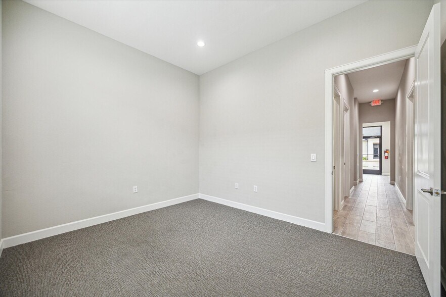 More Photos Of 4220 Cartwright Rd, Missouri City Medical For Lease