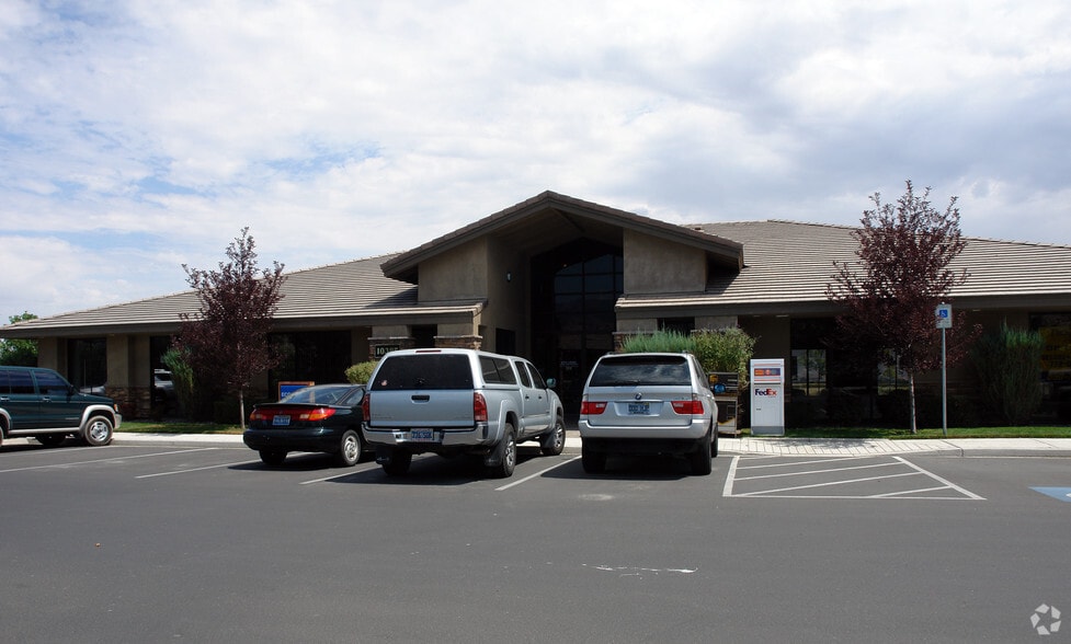 Primary Photo Of 10385 Double R Blvd, Reno Office For Lease