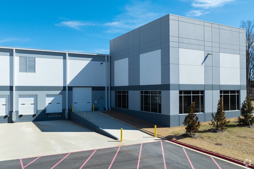 More Photos Of 1350 Six Flags Rd, Lithia Springs Warehouse For Lease
