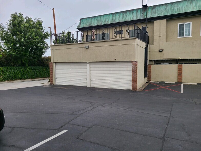 More Photos Of 1913 E 17th St, Santa Ana Office For Sale