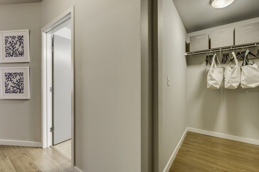 More Photos Of 1900 Queen Anne Ave N, Seattle Apartments For Lease