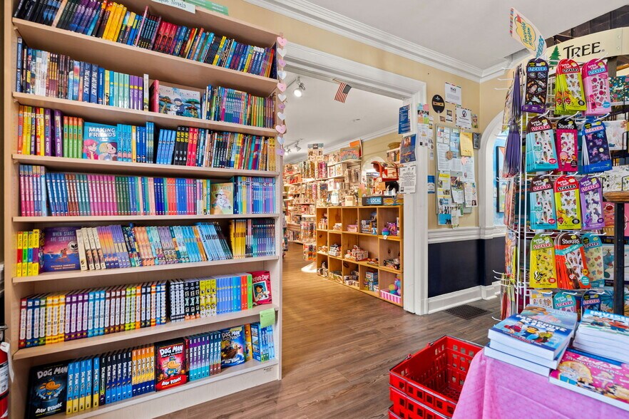 More Photos Of 504 Main St, Medfield Office For Sale