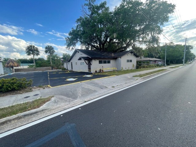 More Photos Of 1707 South St, Leesburg Daycare Center For Sale