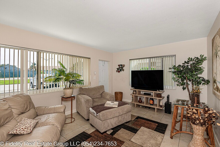 More Photos Of 2131 NE 40th Ct, Lighthouse Point Apartments For Sale