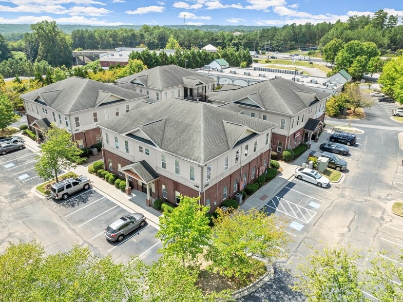 More Photos Of 950 Scales Rd, Suwanee Medical For Lease