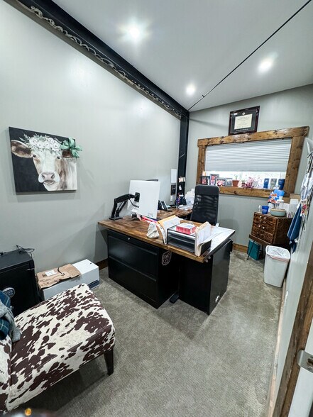 More Photos Of 17230-17232 Bel-Ray Pl, Belton Warehouse For Sale
