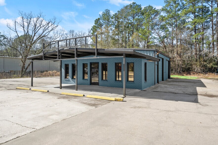 More Photos Of 407 S Home St, Corrigan Auto Dealership For Lease