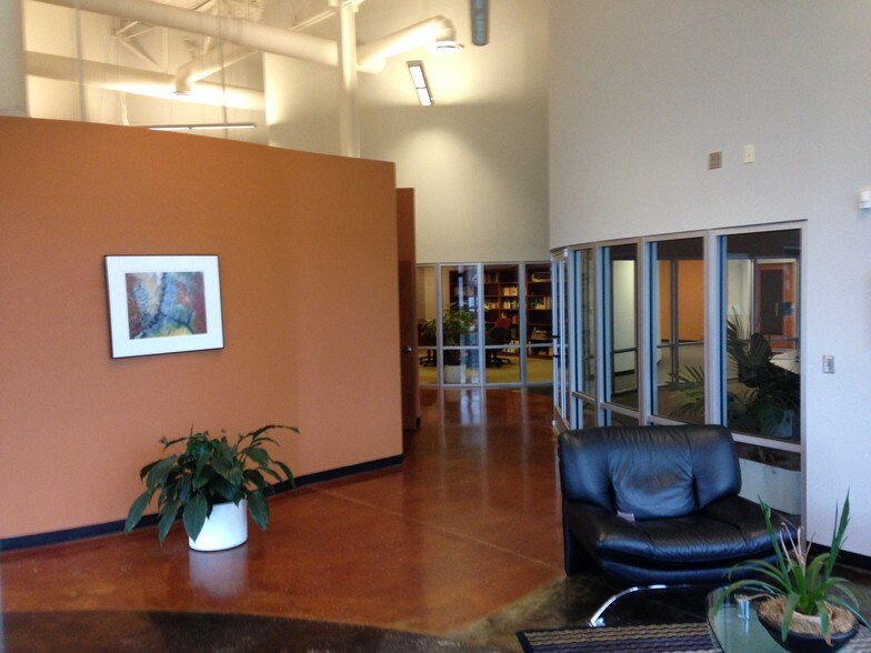 More Photos Of 9820 Northcross Center Ct, Huntersville Office For Lease