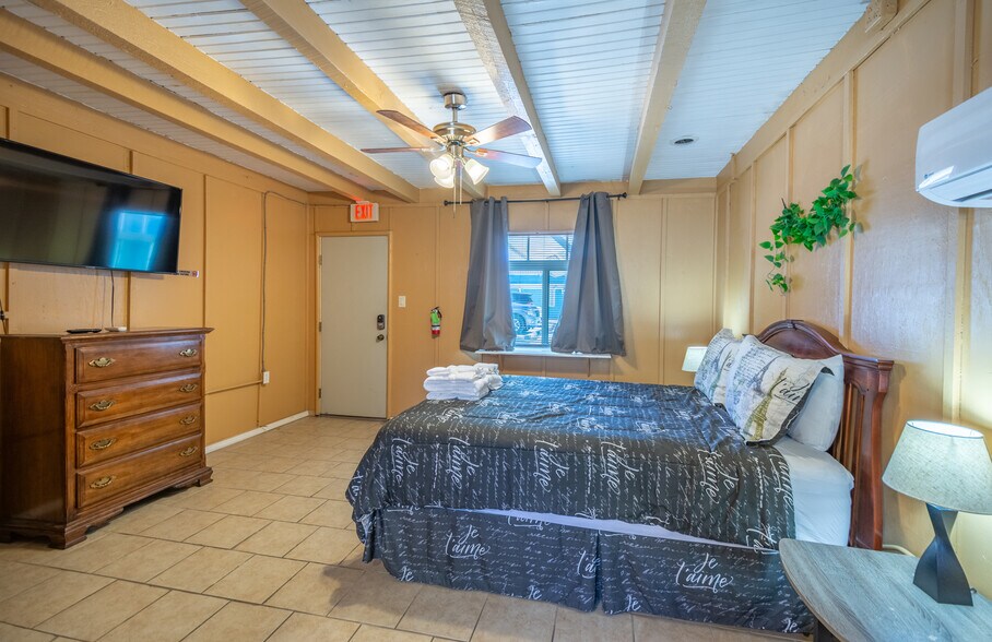 More Photos Of 2306 Sudderth Dr, Ruidoso General Retail For Sale