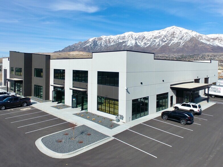 Primary Photo Of 2724 N Rulon White Blvd, Pleasant View Warehouse For Lease