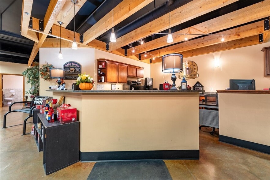 More Photos Of 1502 Minnie St, Fairbanks Industrial For Sale